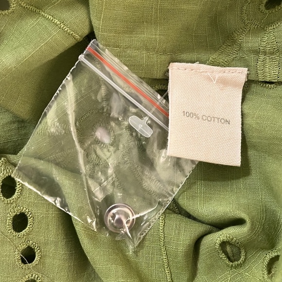 NEW Anthropologie Puff-Sleeve Eyelet Buttondown
Forever That Girl Green Size XXS - Picture 7 of 7